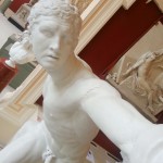 statue-selfies-3